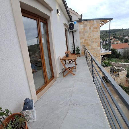 Villa Uzanca Splitska Bagian luar foto
